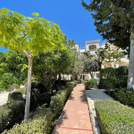 Amazing 2 Bedroom 2 Bathroom Appartement Paphos