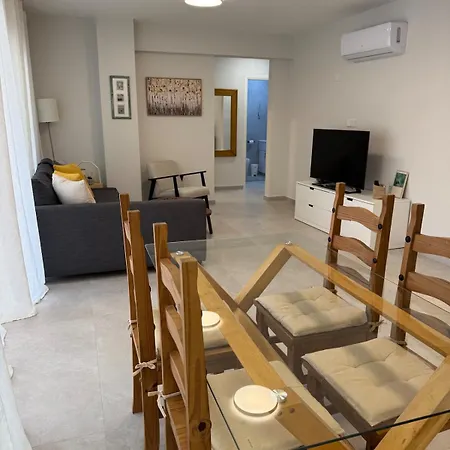 דירה Amazing 2 Bedroom 2 Bathroom *