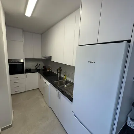 Amazing 2 Bedroom 2 Bathroom דירה *