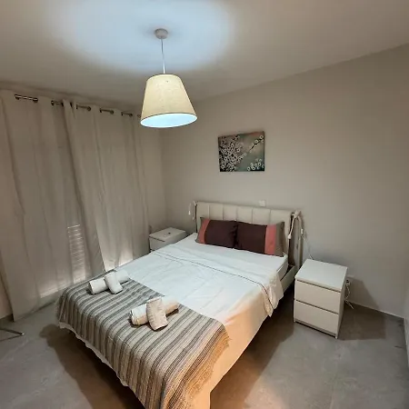 Amazing 2 Bedroom 2 Bathroom *