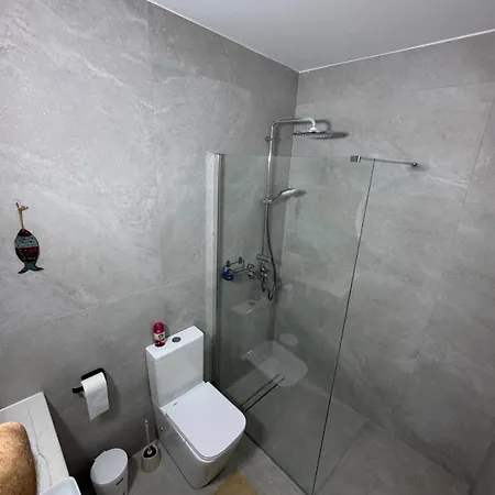 Amazing 2 Bedroom 2 Bathroom דירה