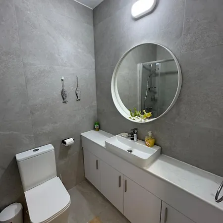 Amazing 2 Bedroom 2 Bathroom *
