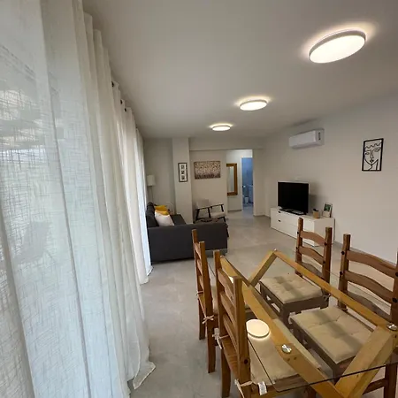 Amazing 2 Bedroom 2 Bathroom * פאפוס