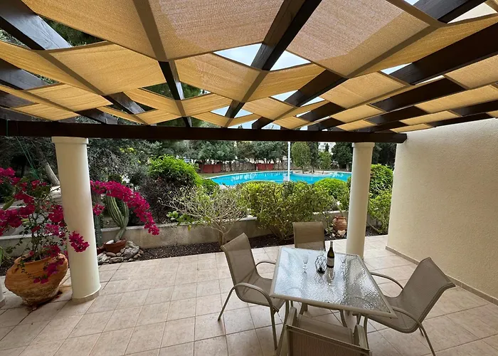 Amazing 2 Bedroom 2 Bathroom Pafos