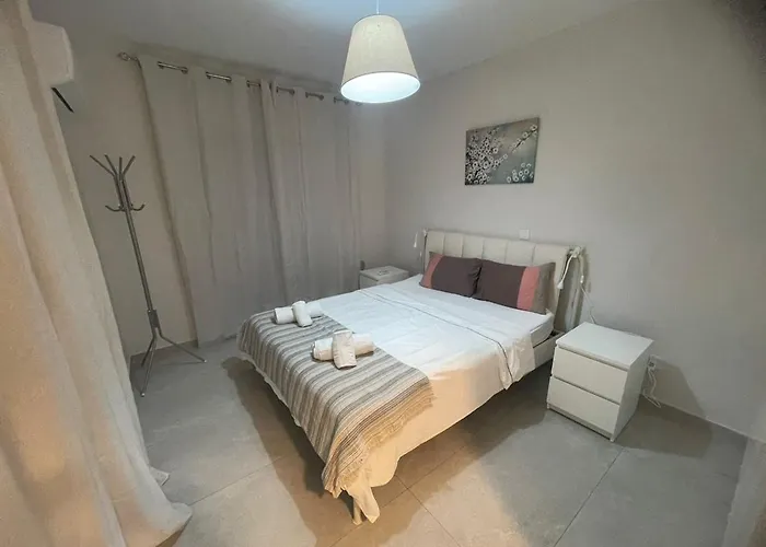 Amazing 2 Bedroom 2 Bathroom Pafos