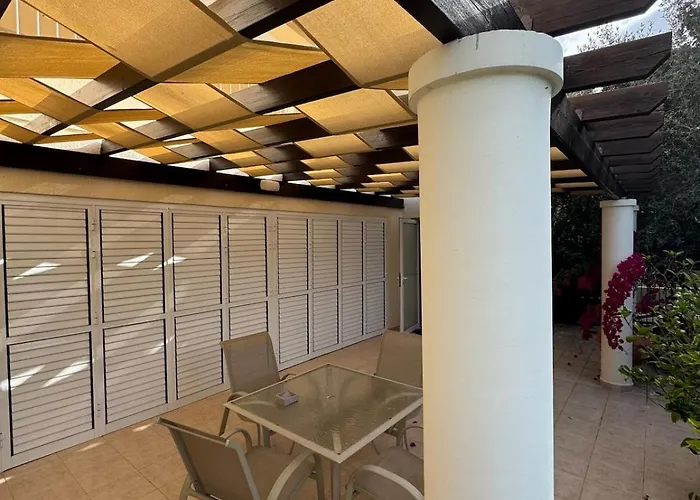 Amazing 2 Bedroom 2 Bathroom Apartamento Pafos