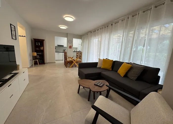 Amazing 2 Bedroom 2 Bathroom Pafos